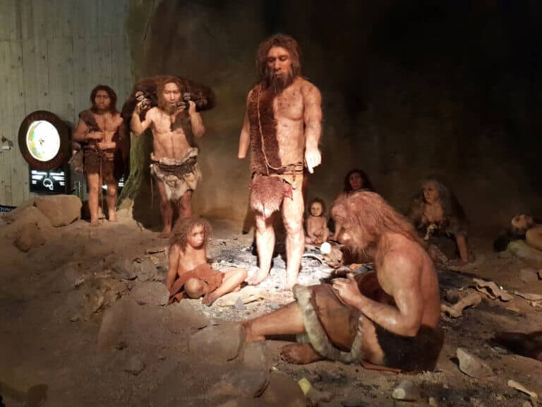 Reconstruction of a Neanderthal family in the Neanderthal Museum in Croatia. Illustration: depositphotos.com