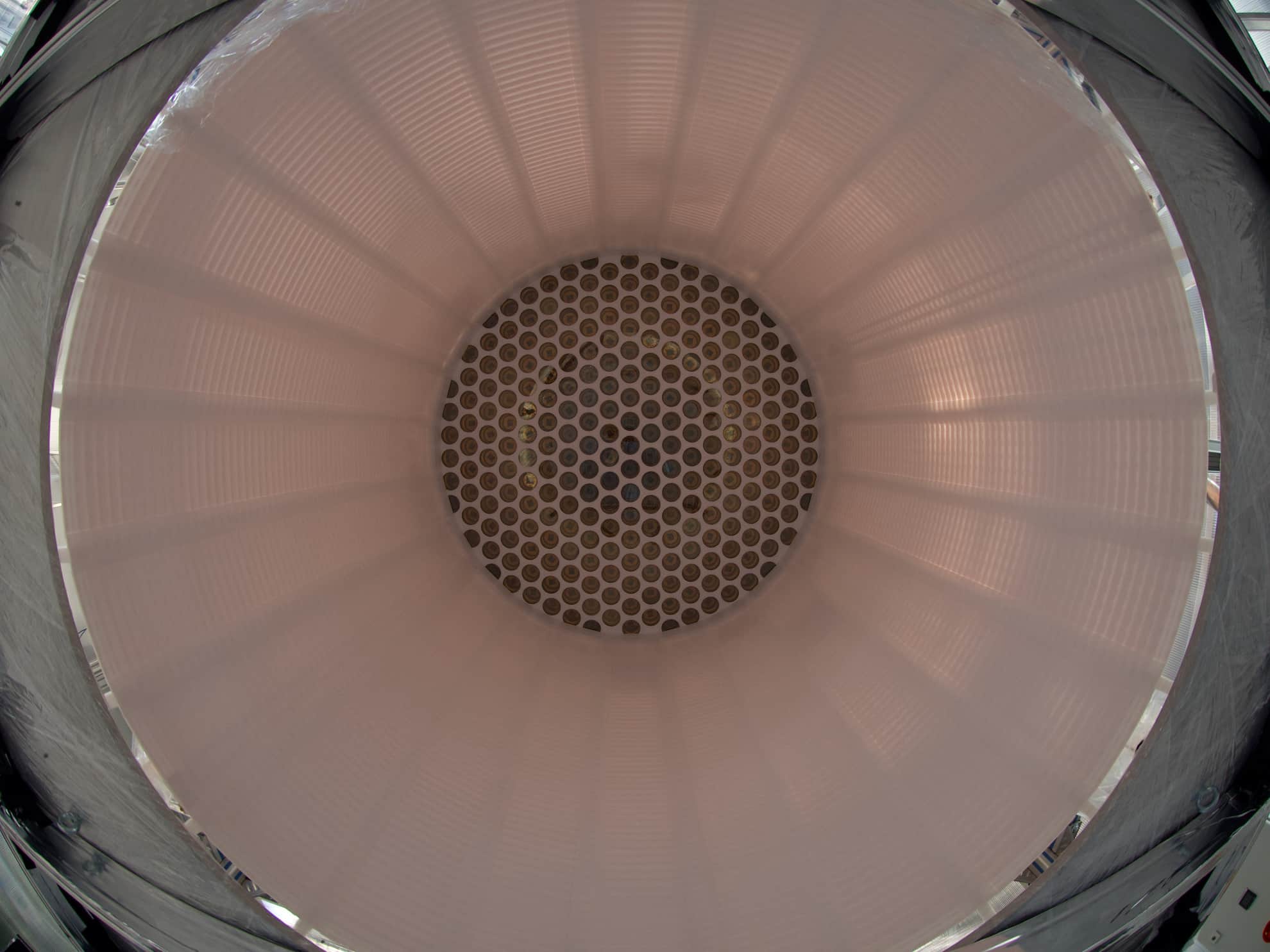 מערך הגלאים Xenon top array של שותפות XENONnT. צילום יחצ