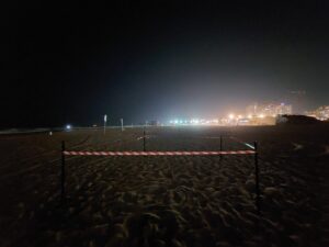 التلوث الضوئي في شاطئ دليلة في عسقلان، بعد التطوير الساحلي. تصوير: ماشا سيبيرياك