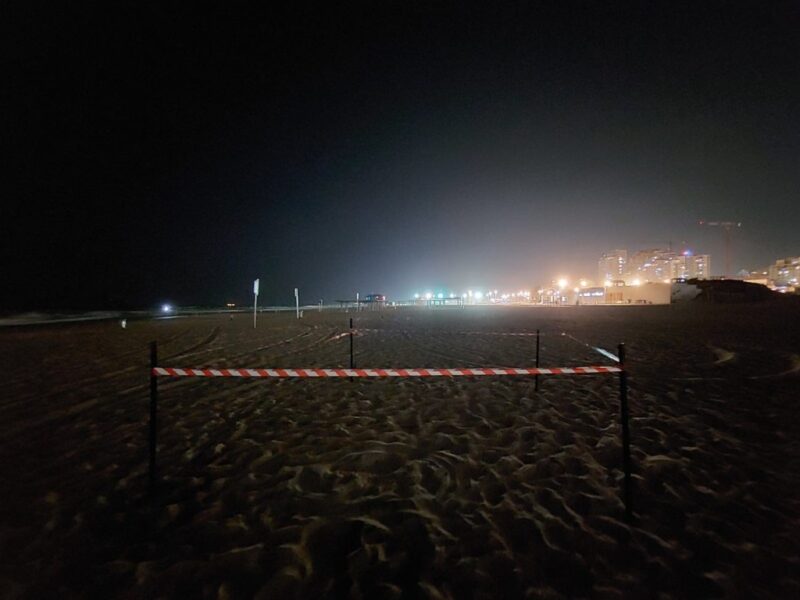 זיהום אור, בחוף דלילה באשקלון, בעקבות פיתוח חופי.צילום: מאשה סיביריאק