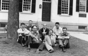 דור המייסדים. שבעה מהמשתתפים הבולטים בסדנת דרטמות: אוליבר סלפרידג', נאט רוצ'סטר, מרווין מינסקי, ג'ון מקארתי, ריי סולומונוף, ליאון הרמון וקלוד שאנון | צילום: גלוריה מינסקי, מקור: IEEE.ORG / The Minsky Family