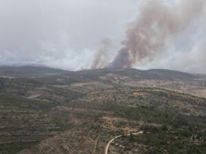 While fires have always been here, the climate crisis appears to be exacerbating both their frequency and intensity. The giant fire in the Jerusalem hills on Independence Day. Photo: Yair Barkan