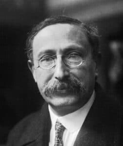 Leon Blum - Prime Minister of France before and after World War II and in between - a prisoner in Buchenwald. By Agence de presse Meurisse - This file is available in the Gallica Digital Library under the ID number: btv1b9039722x/f1, Public Domain, https://commons.wikimedia.org/w/index.php?curid=18334452