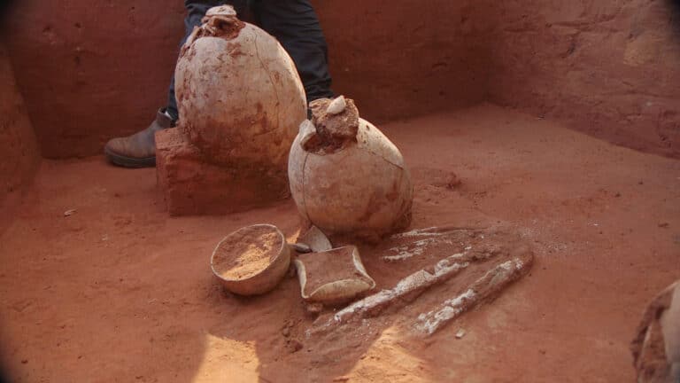 At the bottom of the photo - a square oil candle typical of the period and other burial offerings. Photo by Emil Aljam, Israel Antiquities Authority