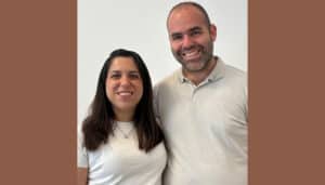 فريق البحث (من اليمين إلى اليسار): د. أرييل يونسكو ود. ليور أنكول. تصوير: شاهار شاهار، المتحدث باسم جامعة تل أبيب.