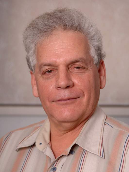 כיתוב תמונה מוצע: פרופ' רשף טנא, חתן פרס ישראל בתחום חקר הכימיה והנדסה כימית לשנת תשפ"ו. צילום: מכון ויצמן למדע.