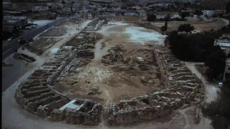 ההיפודרום העתיק בג'רש, אתר קבר האחים מתקופת המגפה. קרדיט: Karen Hendrix, University of Sydney.