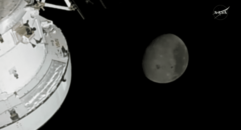 הירח מחללית אוריון, 6 באפריל שעה 22:00 שעון ישראל. צילום מסך