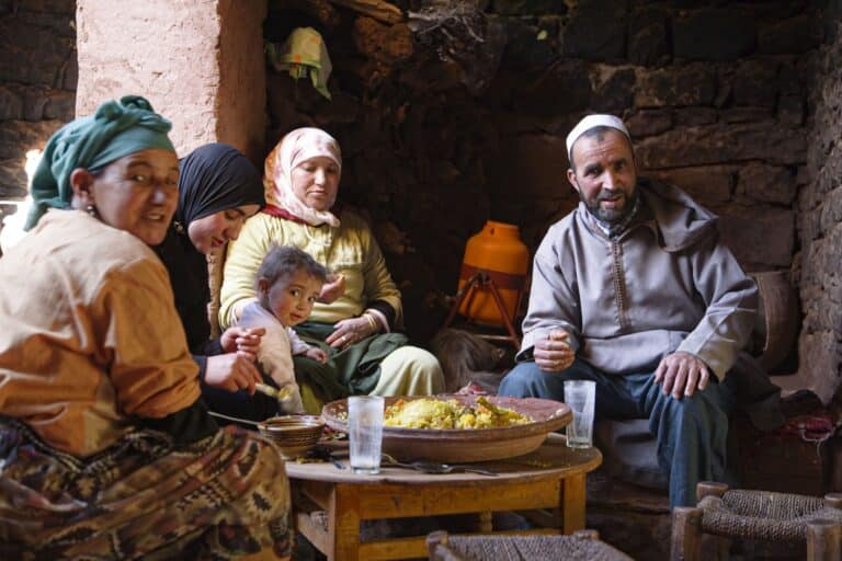 משפחה ברברית ממרקש, מרוקו. המחשה: depositphotos.com