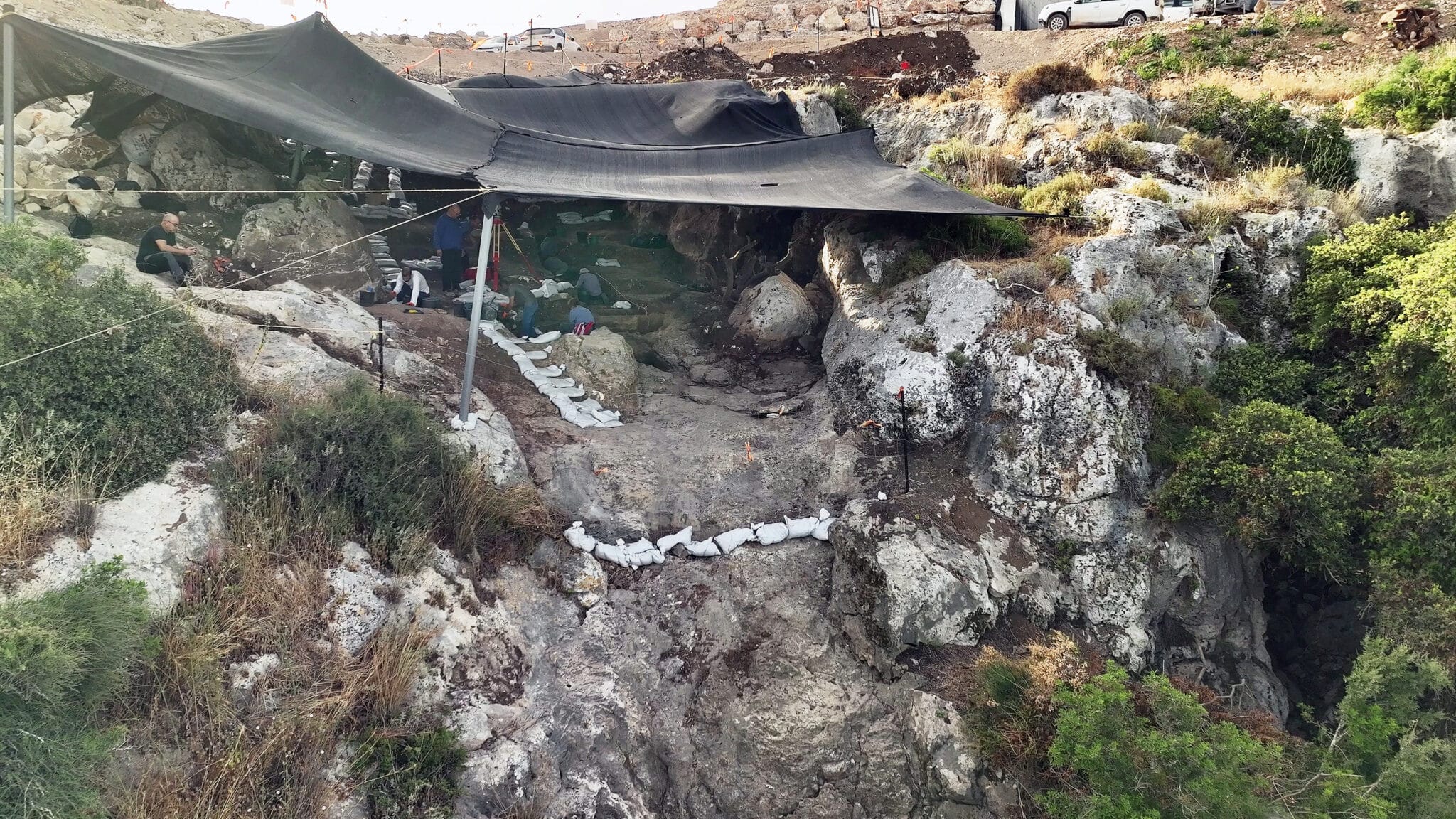 מערה פרהיסטורית נדירה מלפני כ-300 אלף שנה נחשפה בפוריידיס