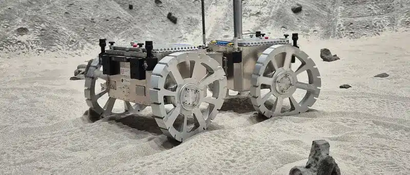 Mars-Rover-With-Sandfish-Wheels