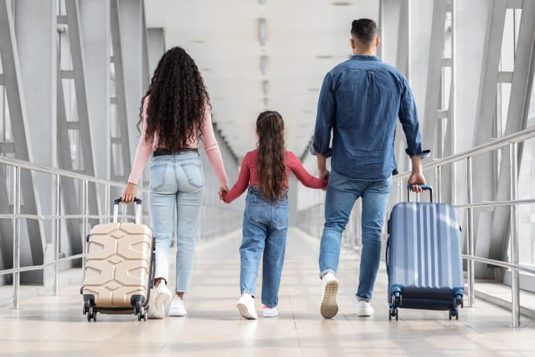 מחקר: כ־269 אלף ישראלים יצאו מהארץ לשלושה חודשים לפחות בשנים 2023–2025