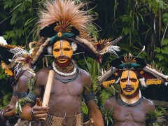 תושבי פאפואה ניו גינאה - קניבלים